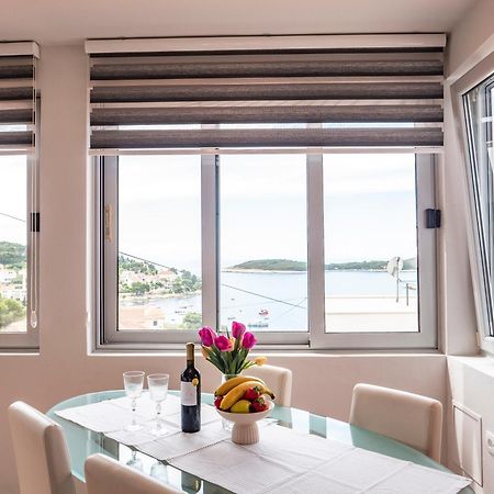 Apartment Jelka- Center Of Hvar Town Exterior photo
